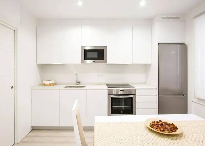 Piso En El Centro De Bilbao, Frente A La Alhondiga * בילבאו