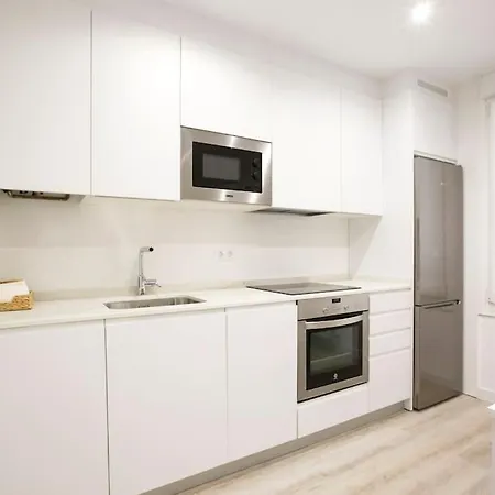 Piso En El Centro De Bilbao, Frente A La Alhondiga Μπιλμπάο