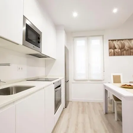 Piso En El Centro De Bilbao, Frente A La Alhondiga *