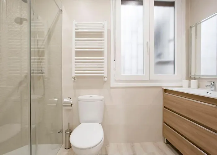 Piso En El Centro De Bilbao, Frente A La Alhondiga * Bilbao